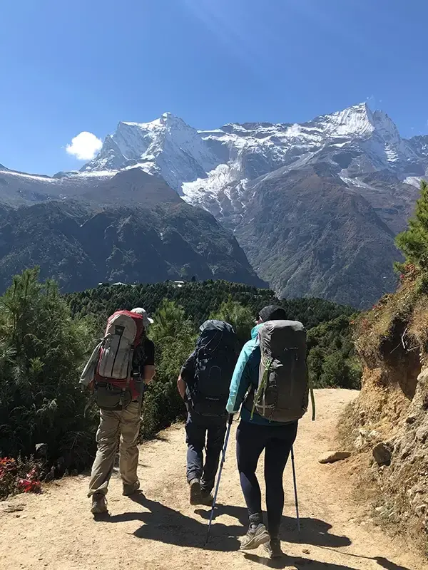 Trekking in everest